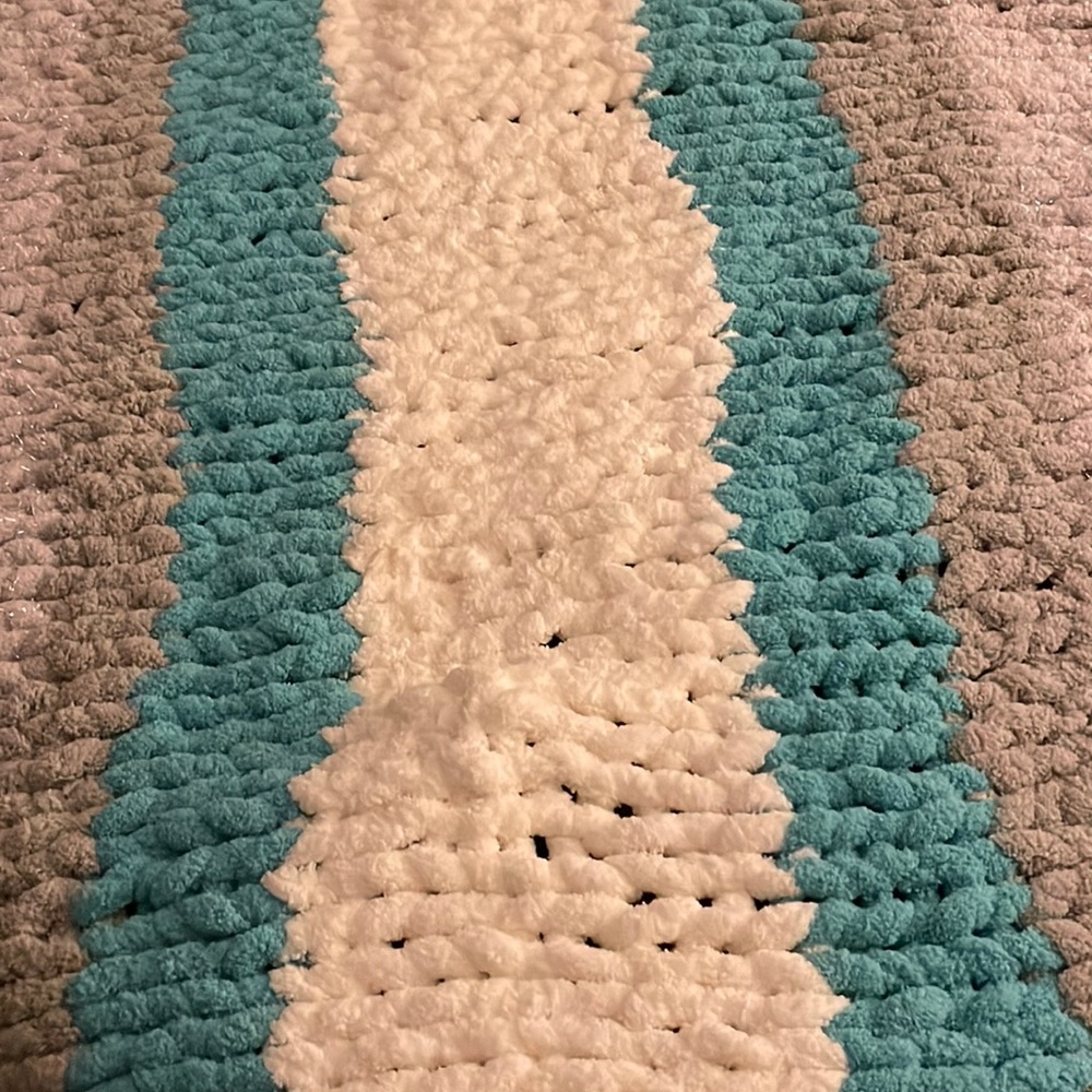 Selling handmade, hand knitted blanket